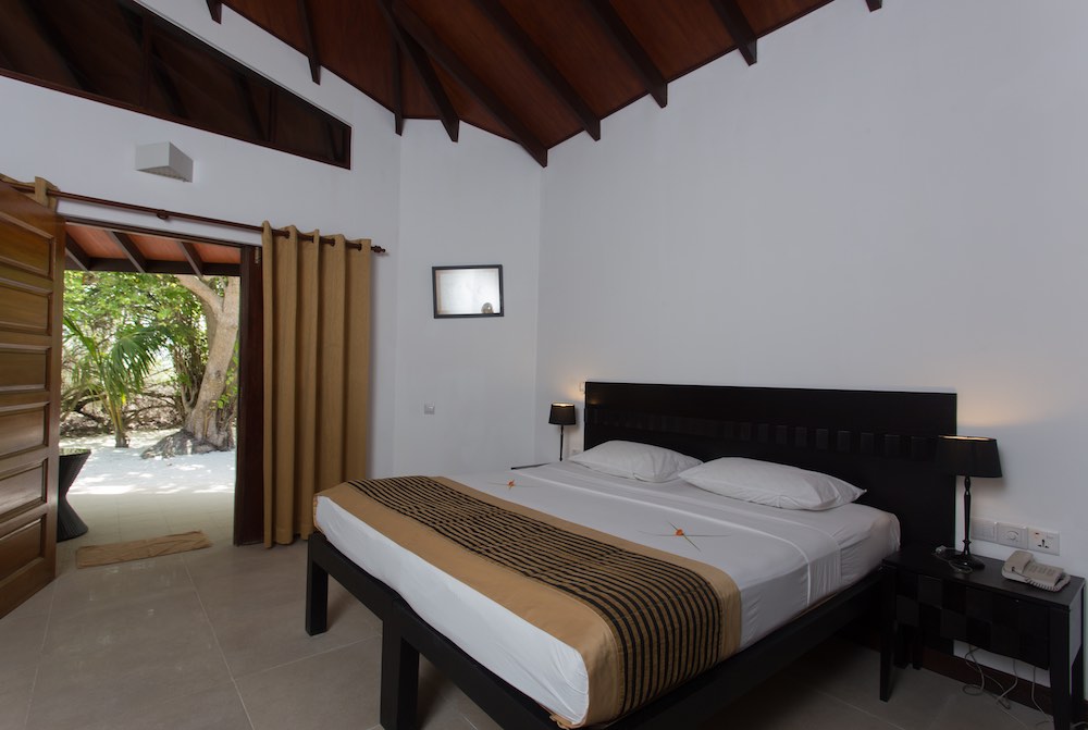 Superior Beach Bungalow photo 3